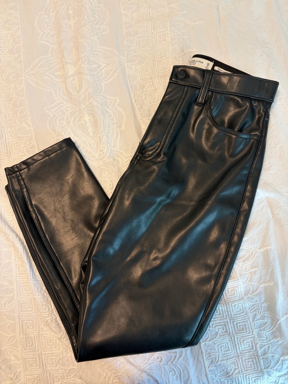 Abercrombie & Fitch Black Vegan Leather Curvy Love ( 6S)